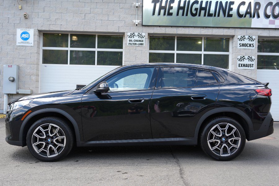 Used 2025 BMW X2 xDrive28i w/ Convenience Package AWD/4WD image 3