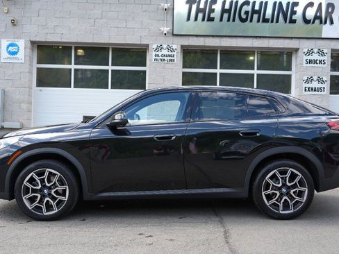 Used 2025 BMW X2 xDrive28i w/ Convenience Package AWD/4WD image 3