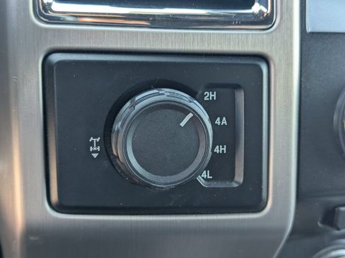 Used 2015 Ford F150 Platinum w/ Equipment Group 701A Luxury AWD/4WD image 24
