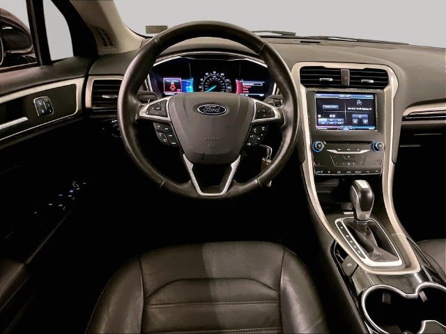 Used 2015 Ford Fusion SE w/ Equipment Group 202A FWD image 6