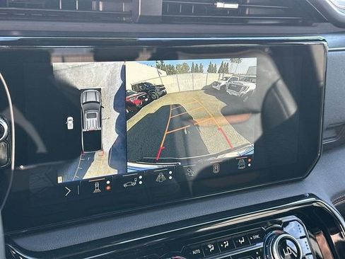 Used 2025 GMC Sierra 1500 AT4 image 14