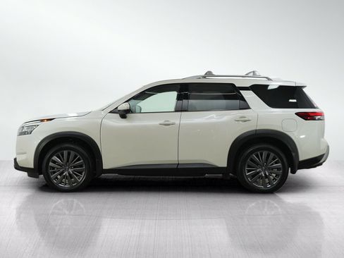 Used 2024 Nissan Pathfinder SL w/ SL Premium Package AWD/4WD image 2