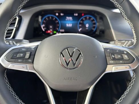 New 2026 Volkswagen Atlas Cross Sport SE FWD image 17
