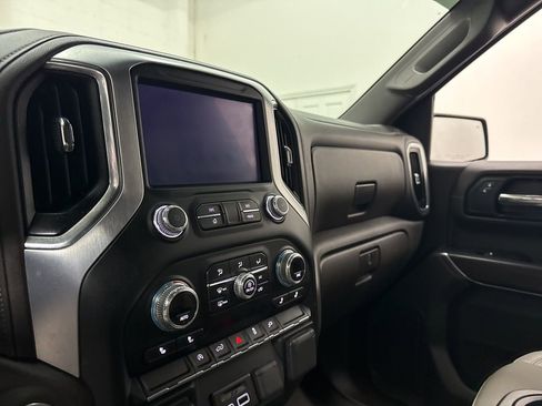 Used 2019 GMC Sierra 1500 SLT image 36