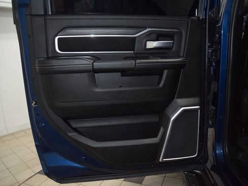 Used 2024 RAM 2500 Laramie w/ Night Edition image 43