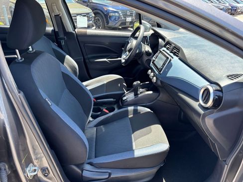 Used 2025 Nissan Versa SV FWD image 35