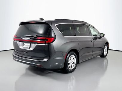 Used 2022 Chrysler Pacifica Touring-L