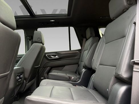 Used 2024 Chevrolet Tahoe Z71 w/ Luxury Package image 5