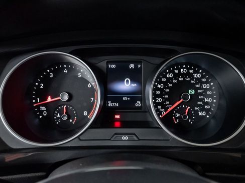 Used 2019 Volkswagen Tiguan SE image 13
