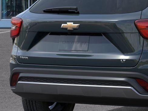 New 2026 Chevrolet Trax LT FWD image 14