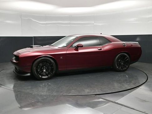 Used 2022 Dodge Challenger R/T Scat Pack w/ Shaker Package RWD image 9