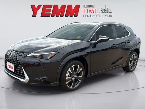 Used 2026 Lexus UX 300h AWD w/ Accessory Package (2T) image 4
