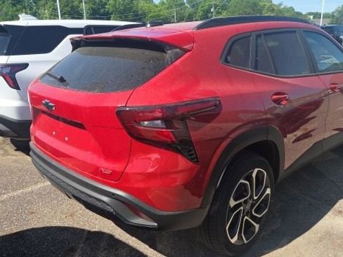New 2026 Chevrolet Trax RS w/ Driver Confidence Package FWD image 5