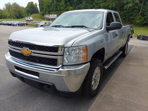 Used 2014 Chevrolet Silverado 2500 LT w/ Suspension Package, Off-Road AWD/4WD image 8