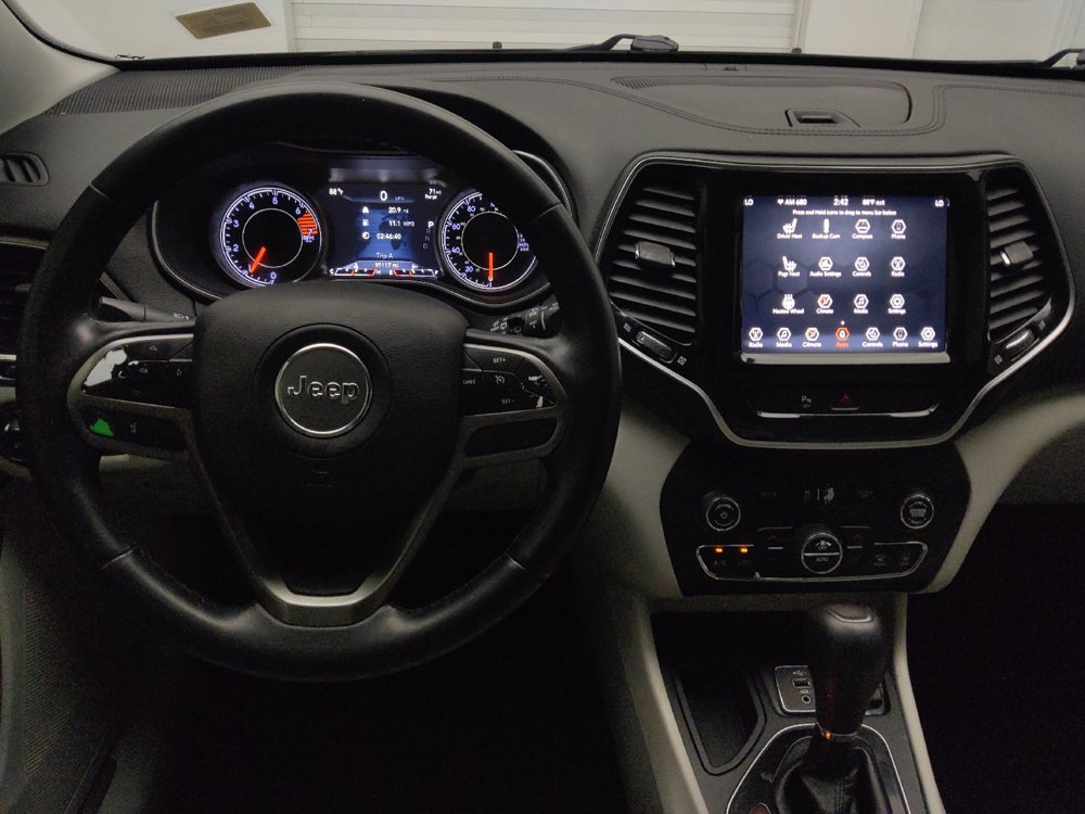 Used 2019 Jeep Cherokee Limited FWD image 22