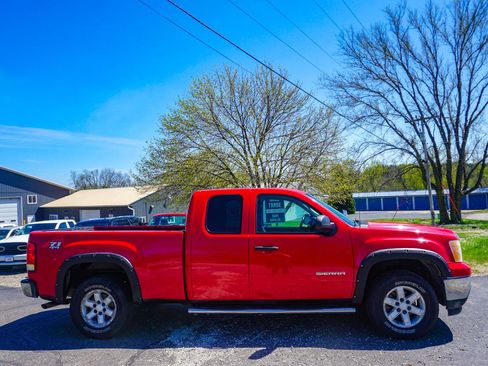 Used 2010 GMC Sierra 1500 SLE w/ Power Pack Plus AWD/4WD image 2