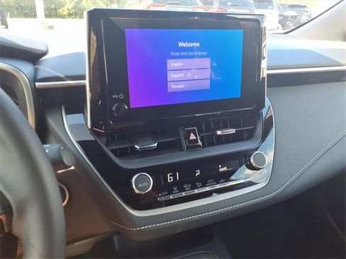 Used 2025 Toyota Corolla SE image 16