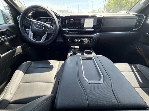 Used 2022 GMC Sierra 1500 SLT w/ SLT Convenience Package AWD/4WD image 19