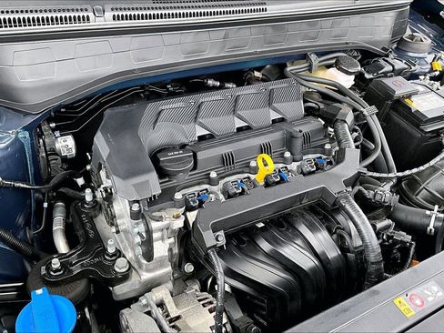 Used 2024 Hyundai Venue Limited FWD image 33