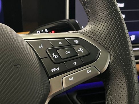 New 2026 Volkswagen Tiguan SEL R-Line AWD/4WD image 28