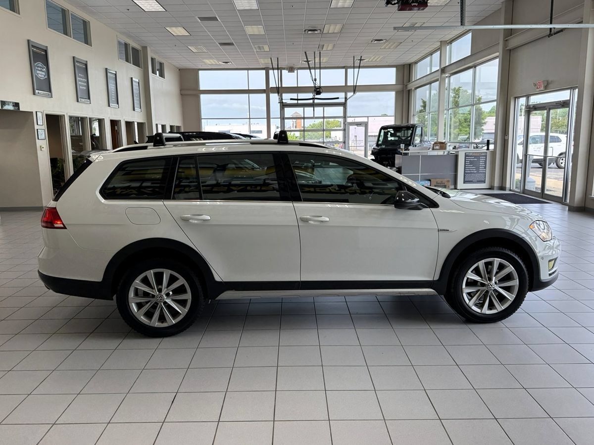 Used 2017 Volkswagen Golf Alltrack SE AWD/4WD image 60