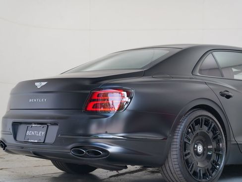 Used 2023 Bentley Flying Spur S V8 AWD/4WD image 34