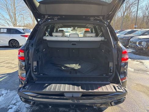 Used 2022 BMW X5 xDrive40i w/ M Sport Package image 13