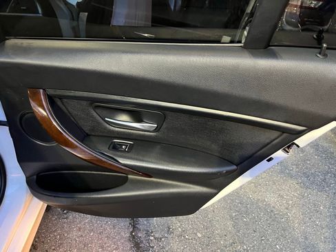 Used 2017 BMW 320i Sedan image 27