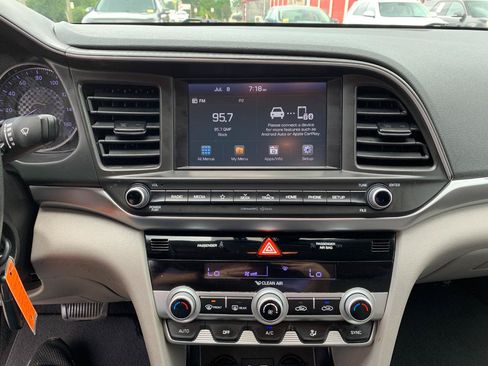 Used 2020 Hyundai Elantra SEL w/ Cargo Package (C1) FWD image 22