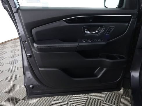 Used 2025 Honda Pilot EX-L image 22