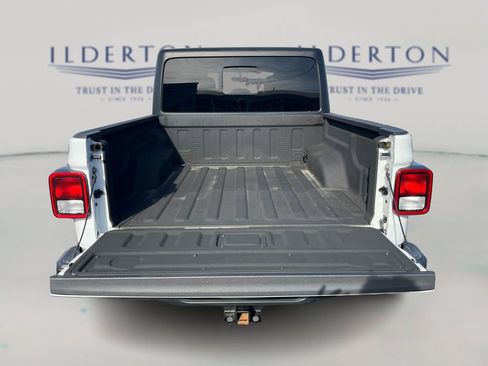 Used 2022 Jeep Gladiator Sport image 12