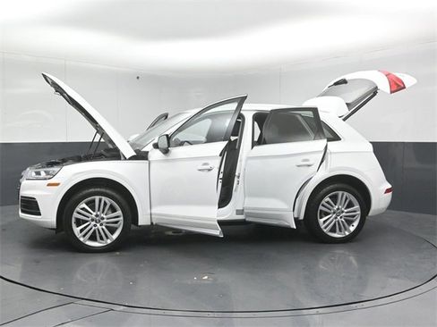 Used 2018 Audi Q5 Prestige w/ Prestige Package image 58