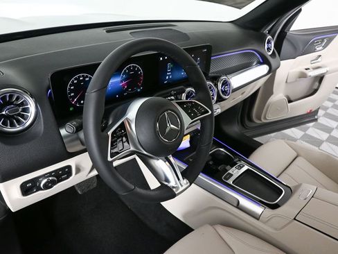 New 2026 Mercedes-Benz GLB 250 image 6