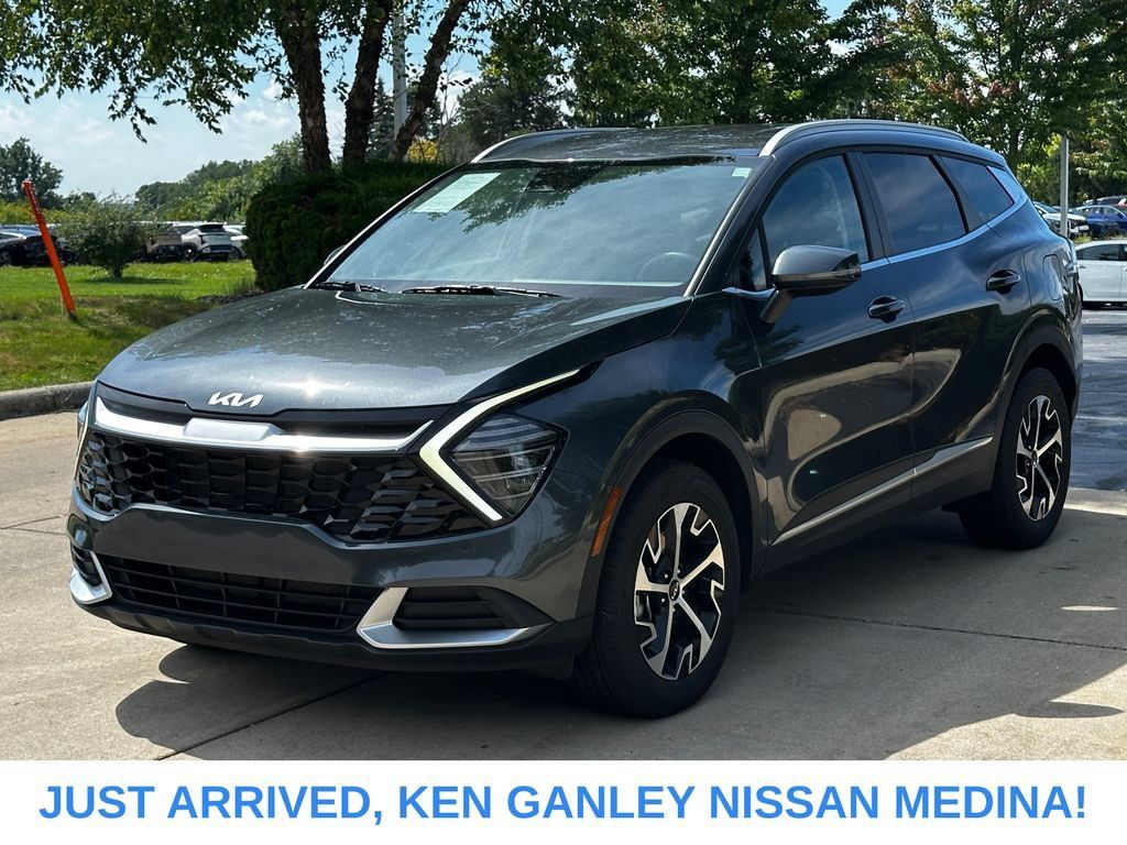 Used 2024 Kia Sportage EX AWD/4WD image 7