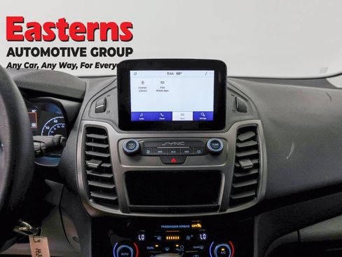 Used 2021 Ford Transit Connect XLT FWD image 12