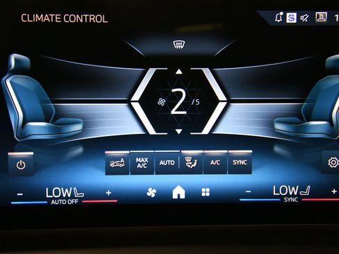 Used 2025 BMW 228i xDrive AWD/4WD image 16