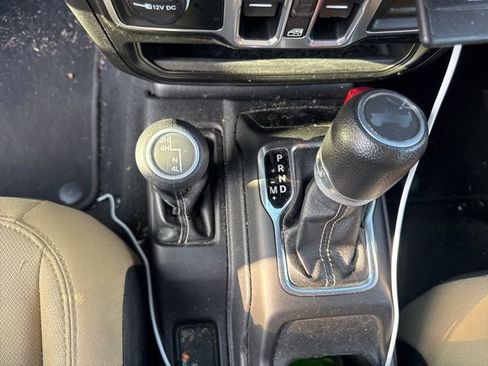 Used 2020 Jeep Wrangler Unlimited Sahara image 23