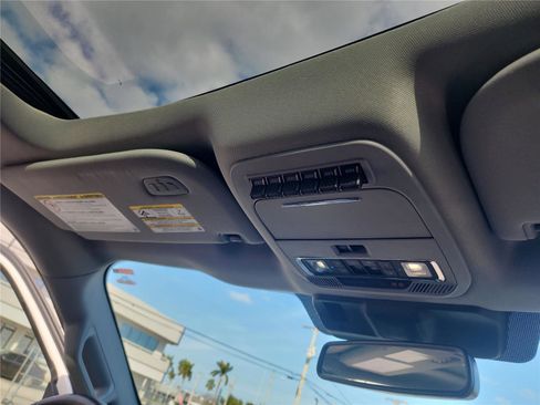 Used 2024 Ford F250 Lariat w/ Tremor Off-Road Package image 38