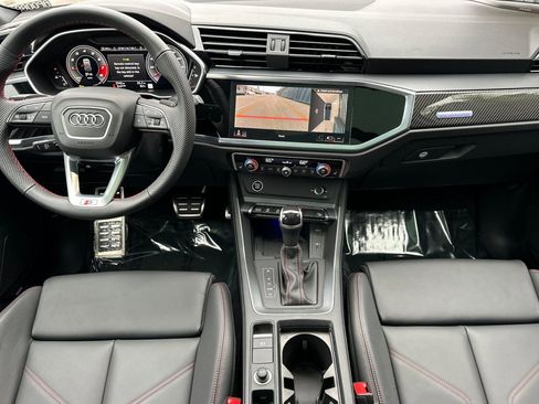 Used 2025 Audi Q3 2.0T Premium Plus w/ Premium Plus Package image 6