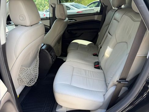 Used 2016 Cadillac SRX FWD image 9