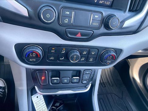 Used 2020 GMC Terrain SLT image 32