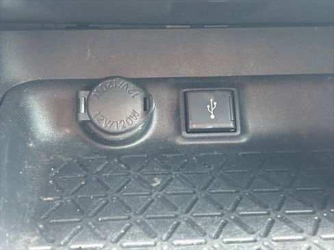 Certified 2021 Toyota RAV4 XLE w/ Convenience Package AWD/4WD image 29