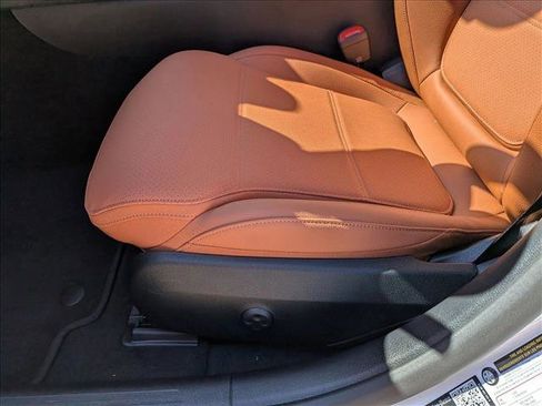 Used 2026 Mercedes-Benz C 300 Sedan image 4