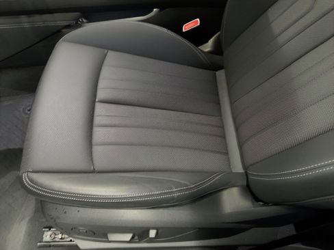 Used 2022 Audi e-tron Premium Plus w/ Premium Plus Package image 13