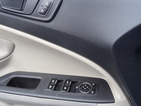 Used 2021 Ford EcoSport S image 10
