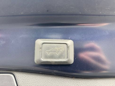 Used 2024 Toyota RAV4 XLE w/ Convenience Package AWD/4WD image 10