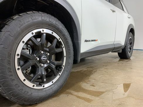 Used 2023 Nissan Pathfinder Rock Creek image 2