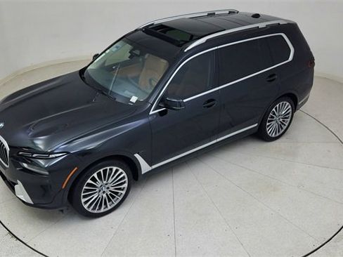 Used 2025 BMW X7 xDrive40i w/ Executive Package image 83