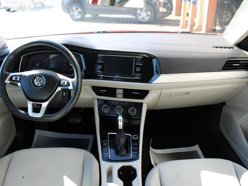 Used 2020 Volkswagen Jetta SE FWD image 38
