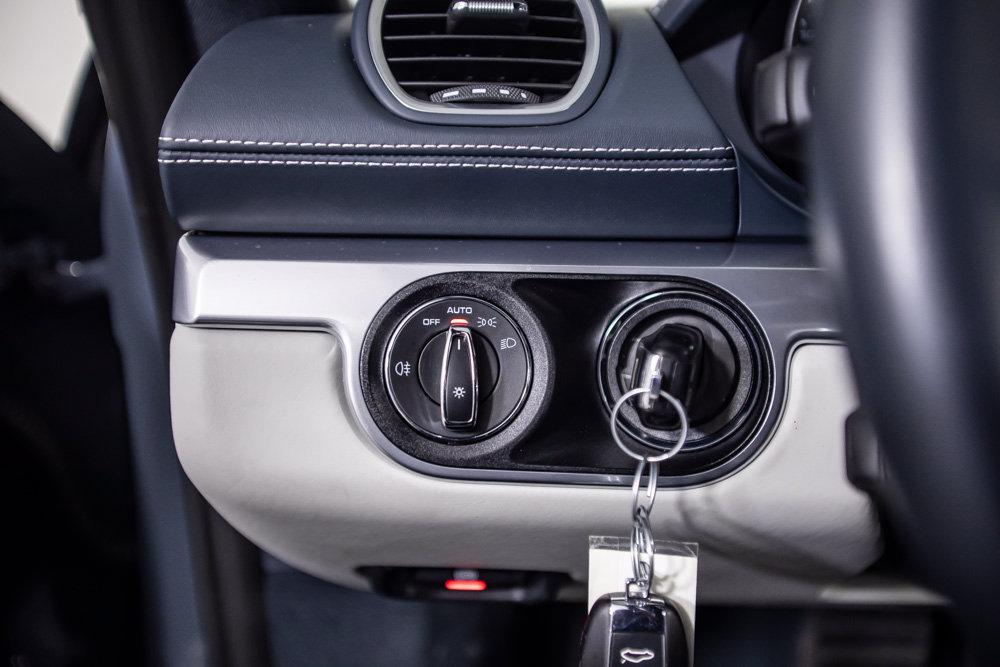 Used 2018 Porsche 718 Cayman RWD image 29